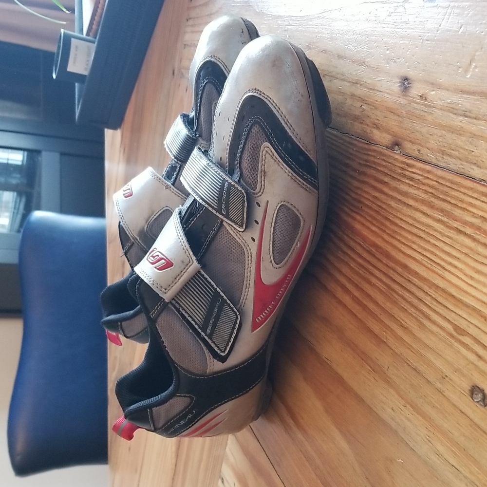 Louis garneau mont royal Ergo air cycling shoe